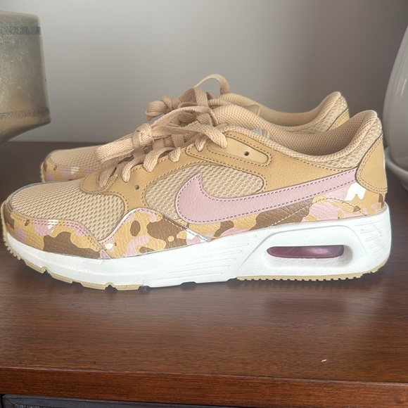 NEW Nike Air Max SC US 8.5 Women's Beige and Pink Camo Sneakers - Picture 4 of 7